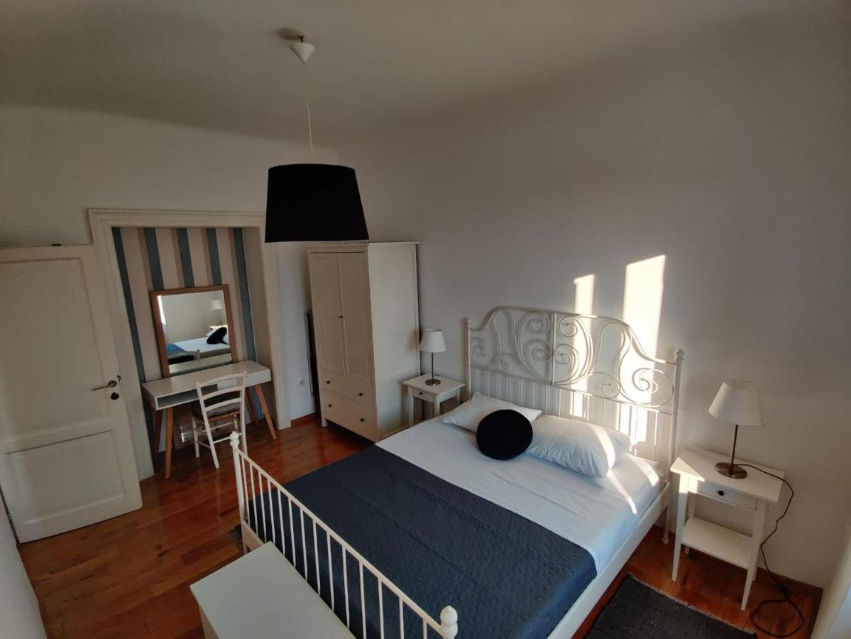 Sea View Flat In Central Пула Екстер'єр фото